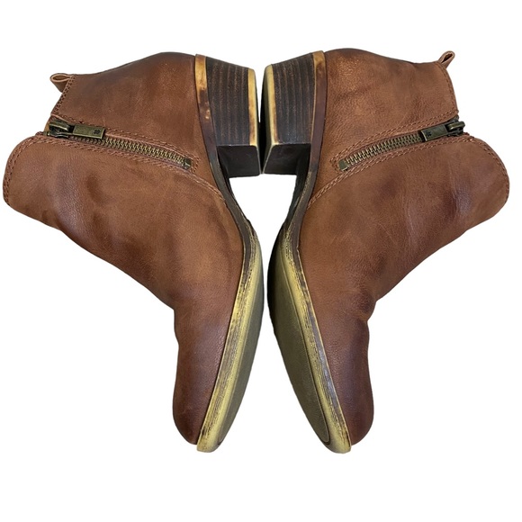 Lucky Brand Basal leather ankle Bootie Size 7M - Picture 3 of 8